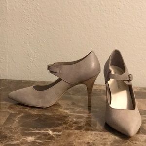 Audrey Brooke Shoes, Gray, size 9